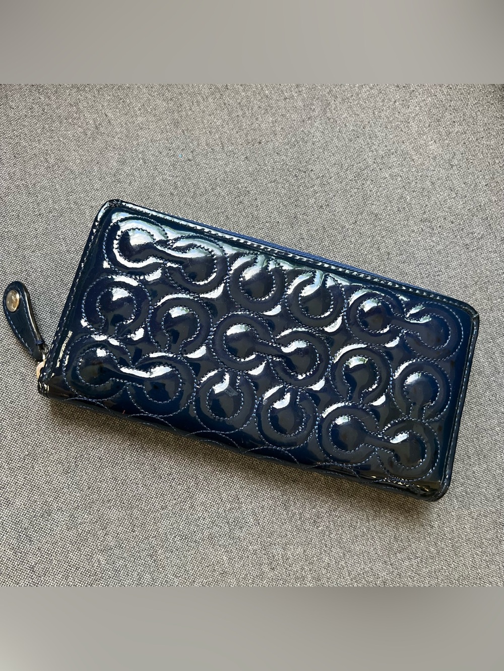 Coach Gramercy Wallet Navy Blue Quilted Embossed Patent EUC